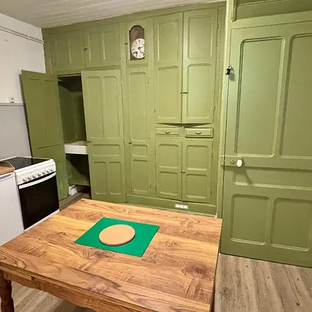 Chez Le Sabotier, Et Confortable בית הארחה Rosieres (Haute-Loire)